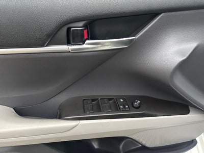 2022 Toyota Camry Hybrid SE