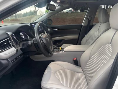 2022 Toyota Camry Hybrid SE