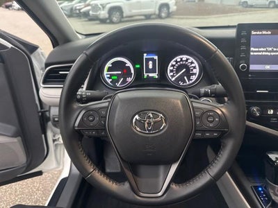 2022 Toyota Camry Hybrid SE