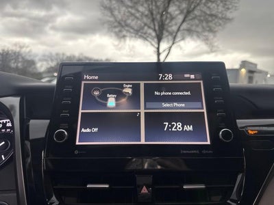 2022 Toyota Camry Hybrid SE