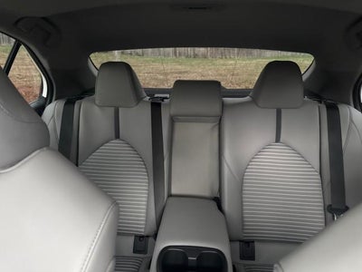 2022 Toyota Camry Hybrid SE