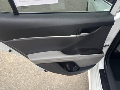 2022 Toyota Camry Hybrid SE