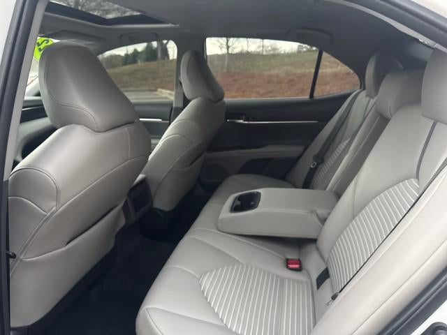 2022 Toyota Camry Hybrid SE