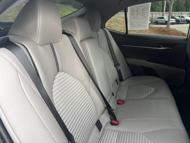 2022 Toyota Camry Hybrid SE