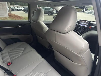 2022 Toyota Camry Hybrid SE