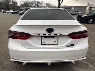 2022 Toyota Camry Hybrid SE