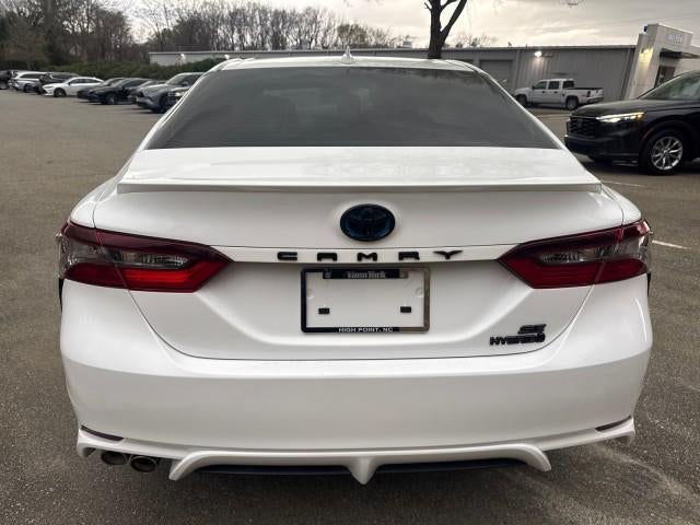 2022 Toyota Camry Hybrid SE