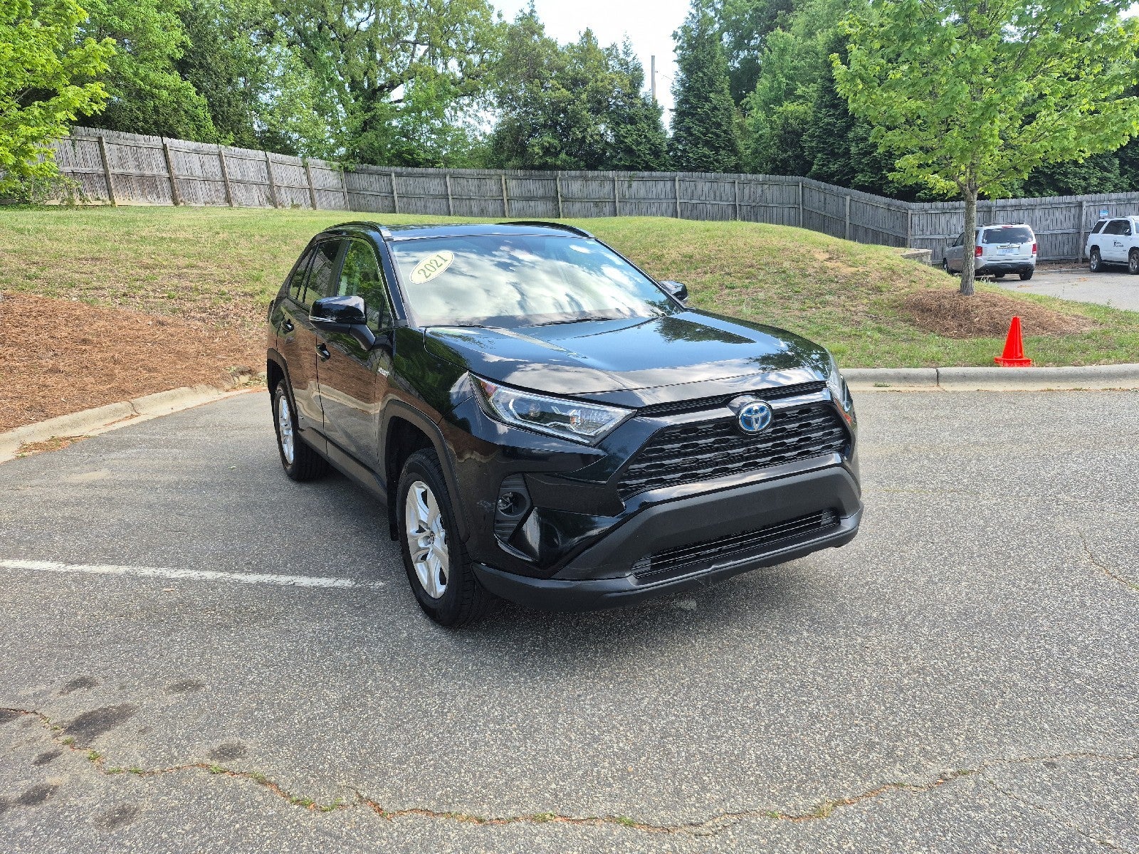 2021 Toyota RAV4 Hybrid XLE