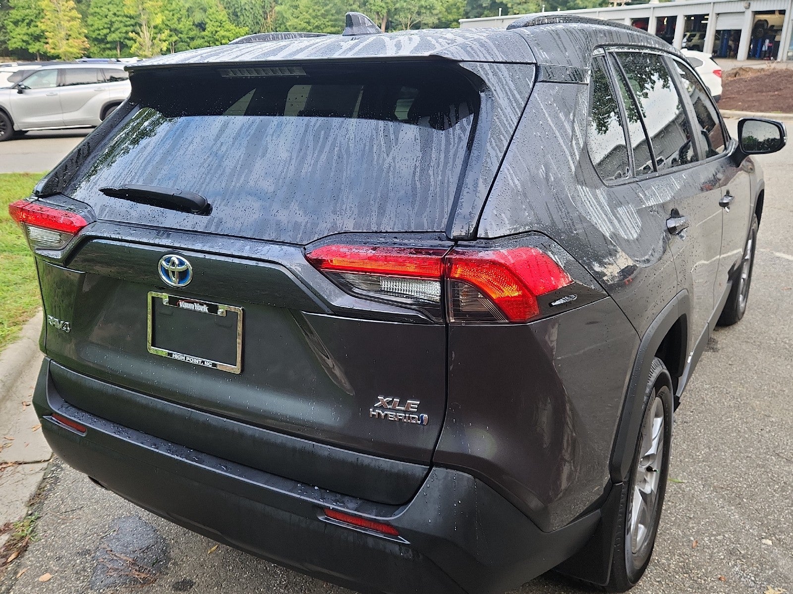 2022 Toyota RAV4 Hybrid XLE