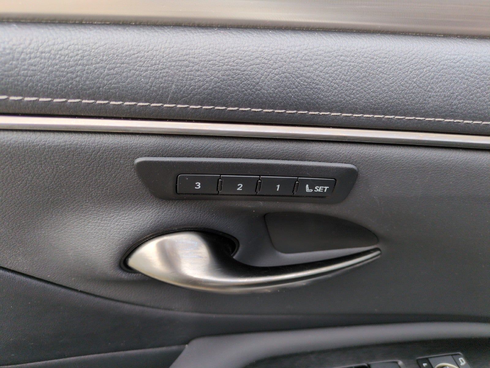 2023 Lexus ES ES 350 F SPORT Handling