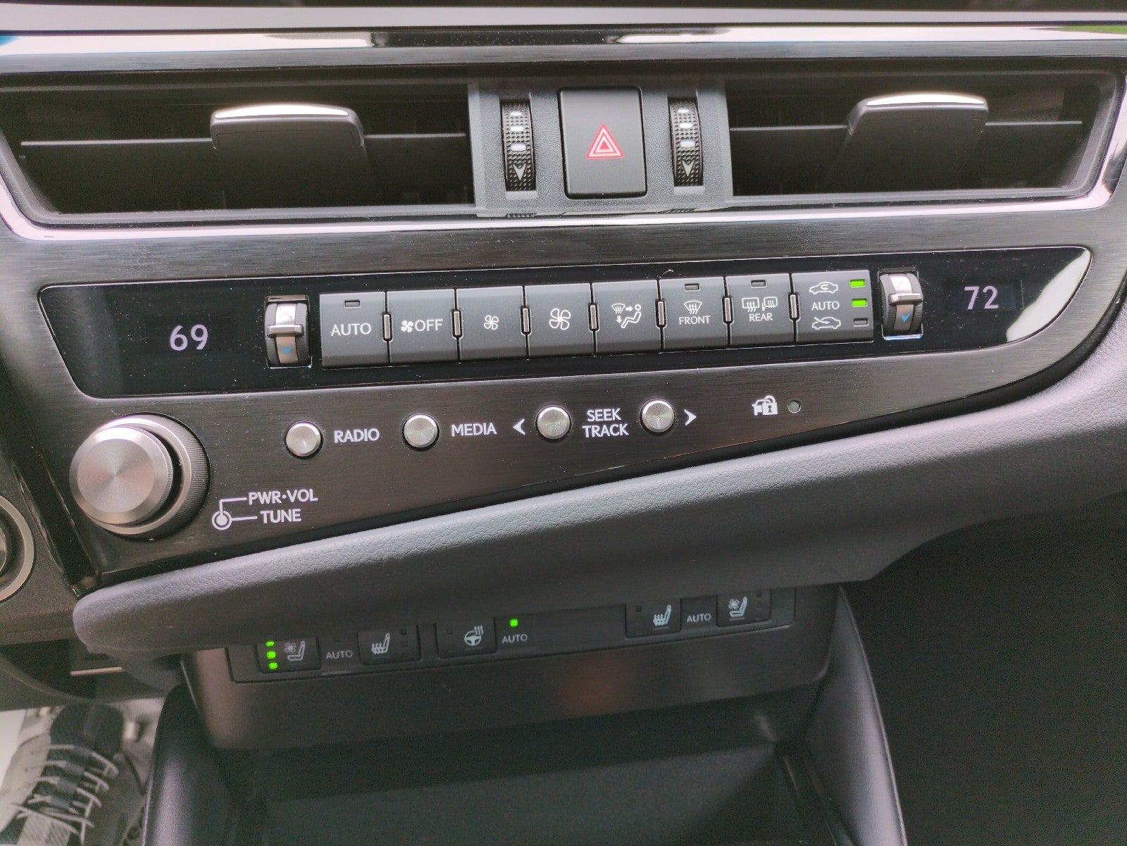 2023 Lexus ES ES 350 F SPORT Handling