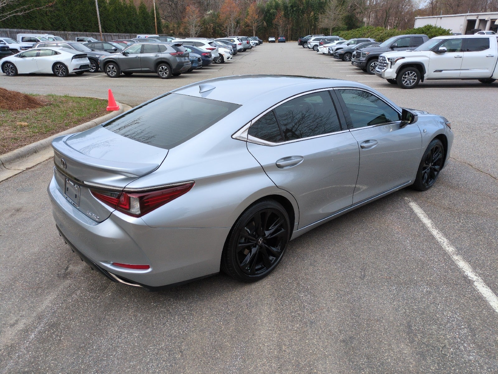 2023 Lexus ES ES 350 F SPORT Handling