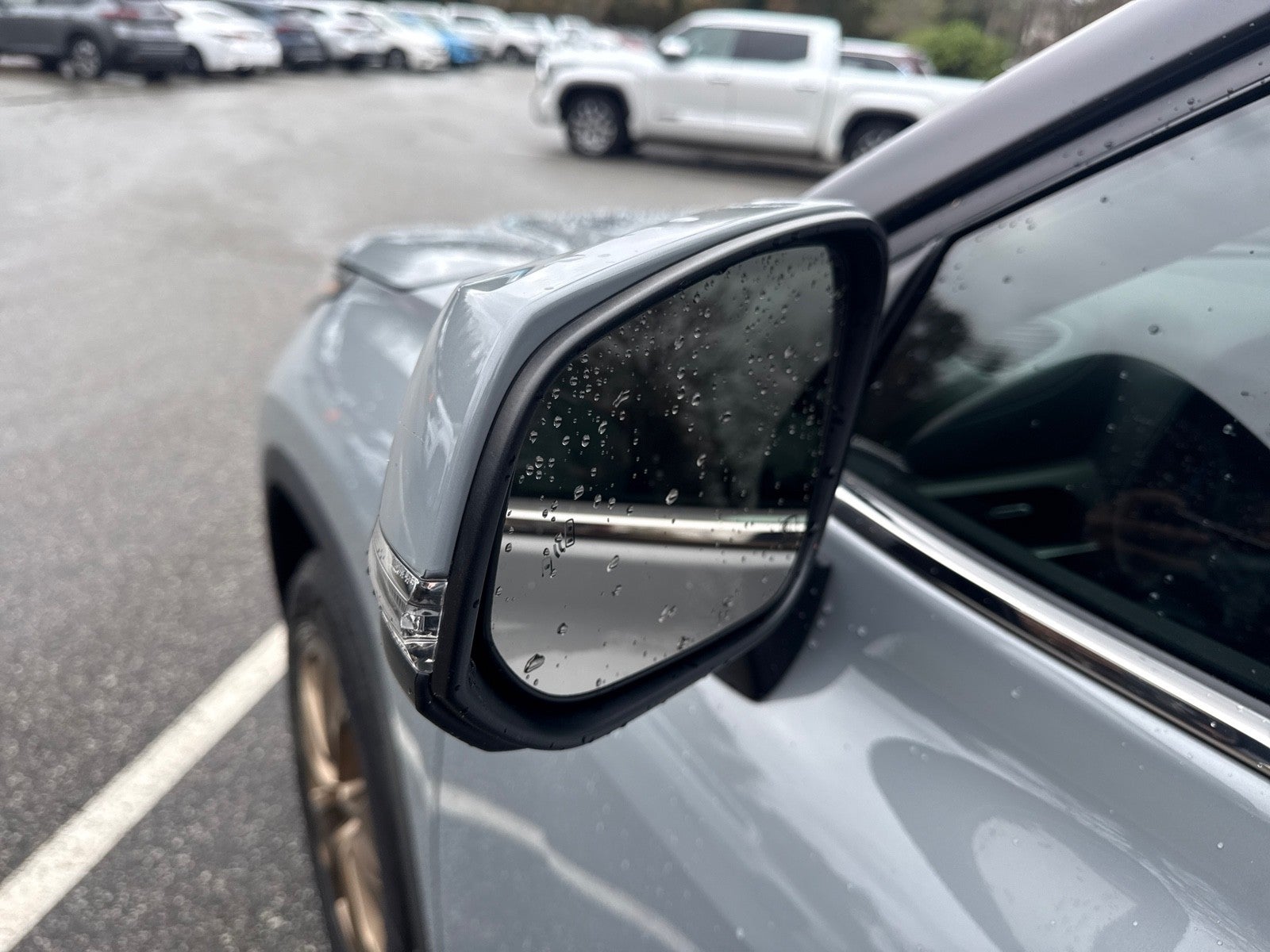 2022 Toyota Highlander Hybrid Bronze Edition