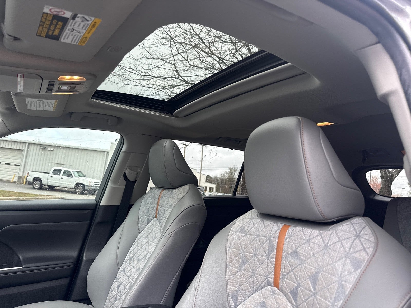 2022 Toyota Highlander Hybrid Bronze Edition