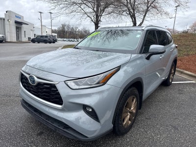 2022 Toyota Highlander Hybrid Bronze Edition