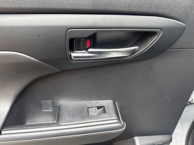 2022 Toyota Highlander Hybrid Bronze Edition