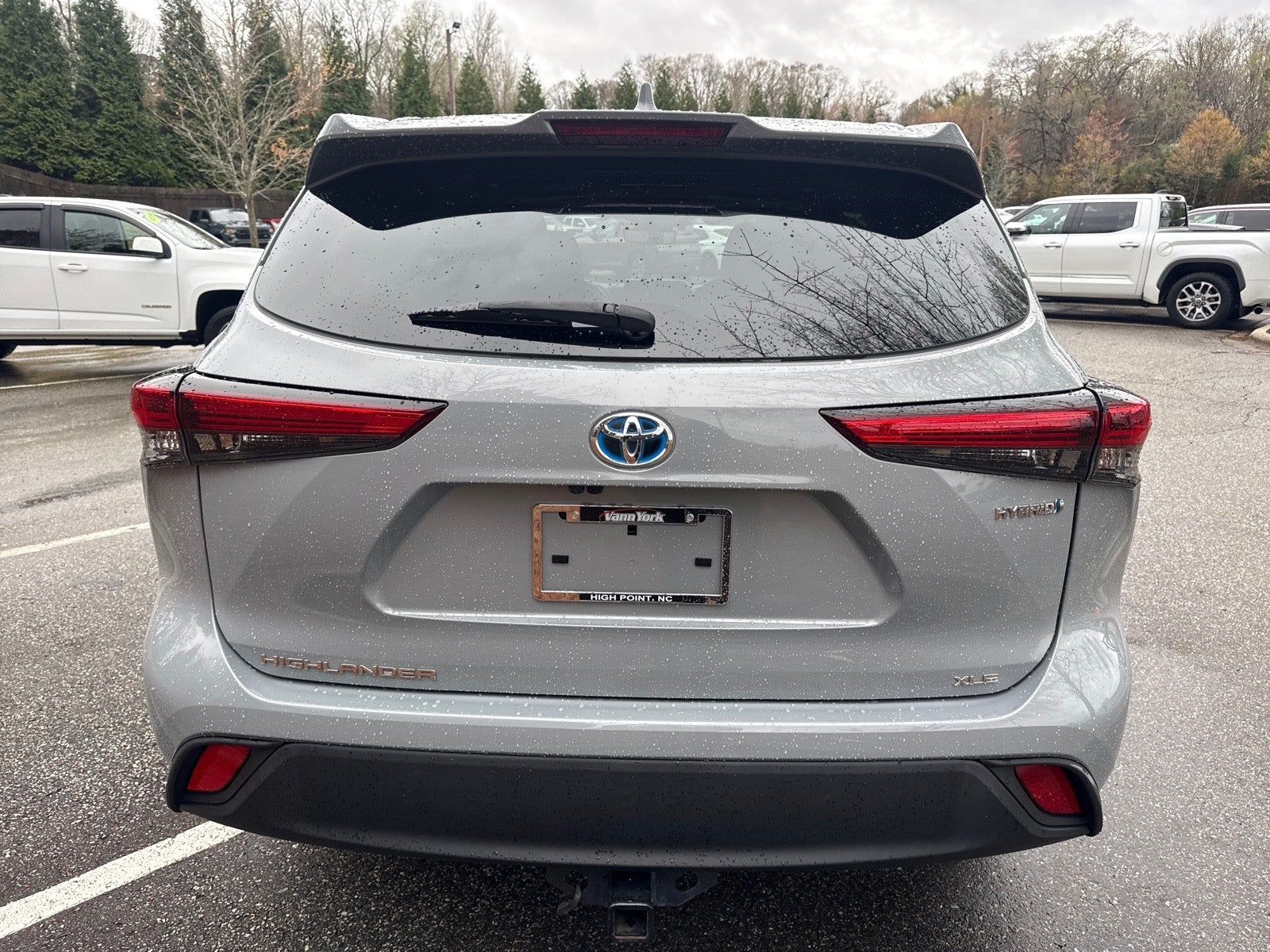 2022 Toyota Highlander Hybrid Bronze Edition