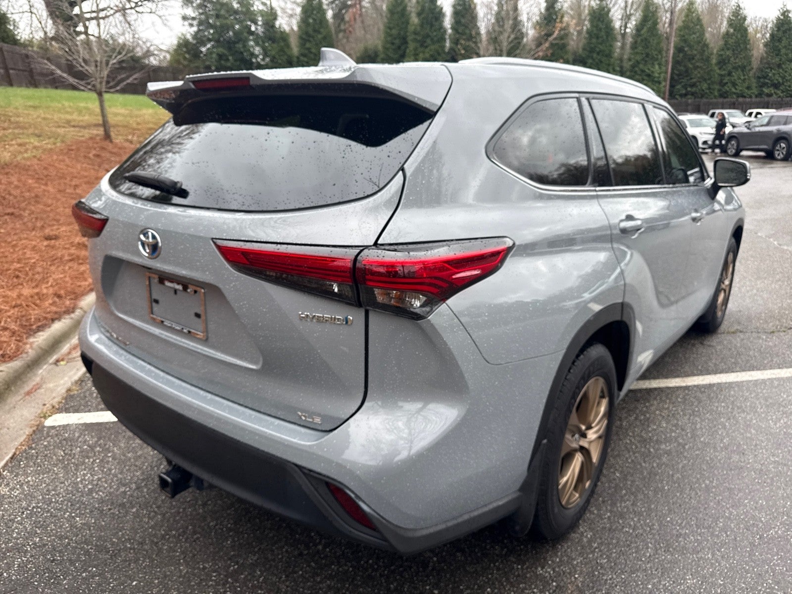 2022 Toyota Highlander Hybrid Bronze Edition
