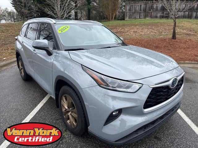 2022 Toyota Highlander Hybrid Bronze Edition