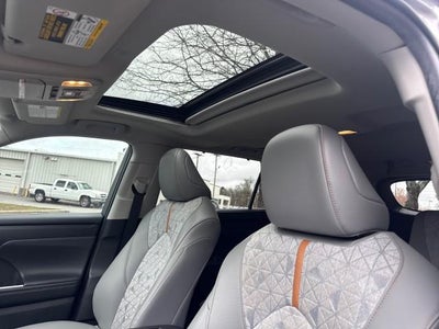 2022 Toyota Highlander Hybrid Bronze Edition