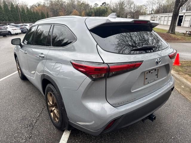 2022 Toyota Highlander Hybrid Bronze Edition