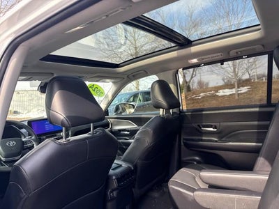 2024 Toyota Grand Highlander Hybrid XLE