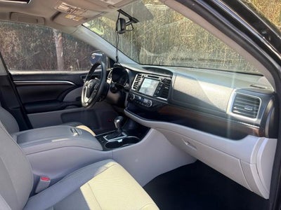 2016 Toyota Highlander Limited