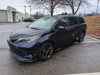 2022 Toyota Sienna XSE