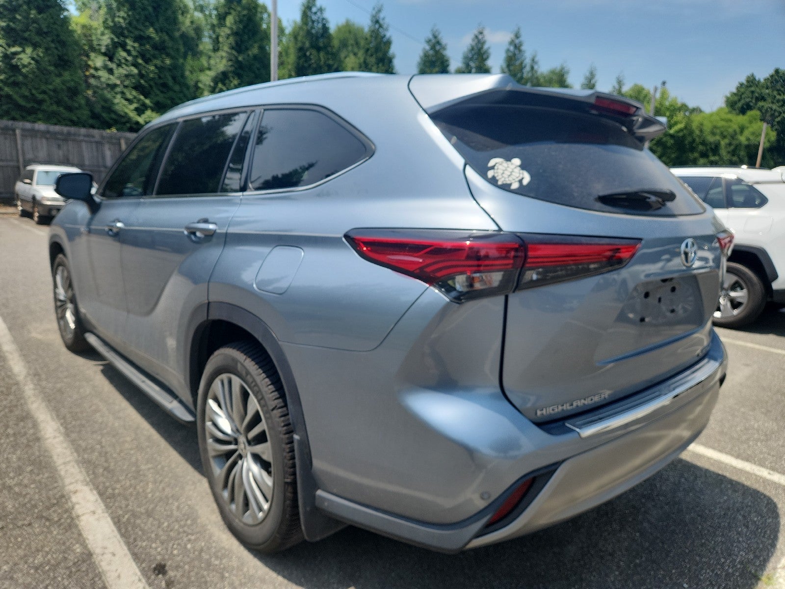 2021 Toyota Highlander Hybrid Platinum