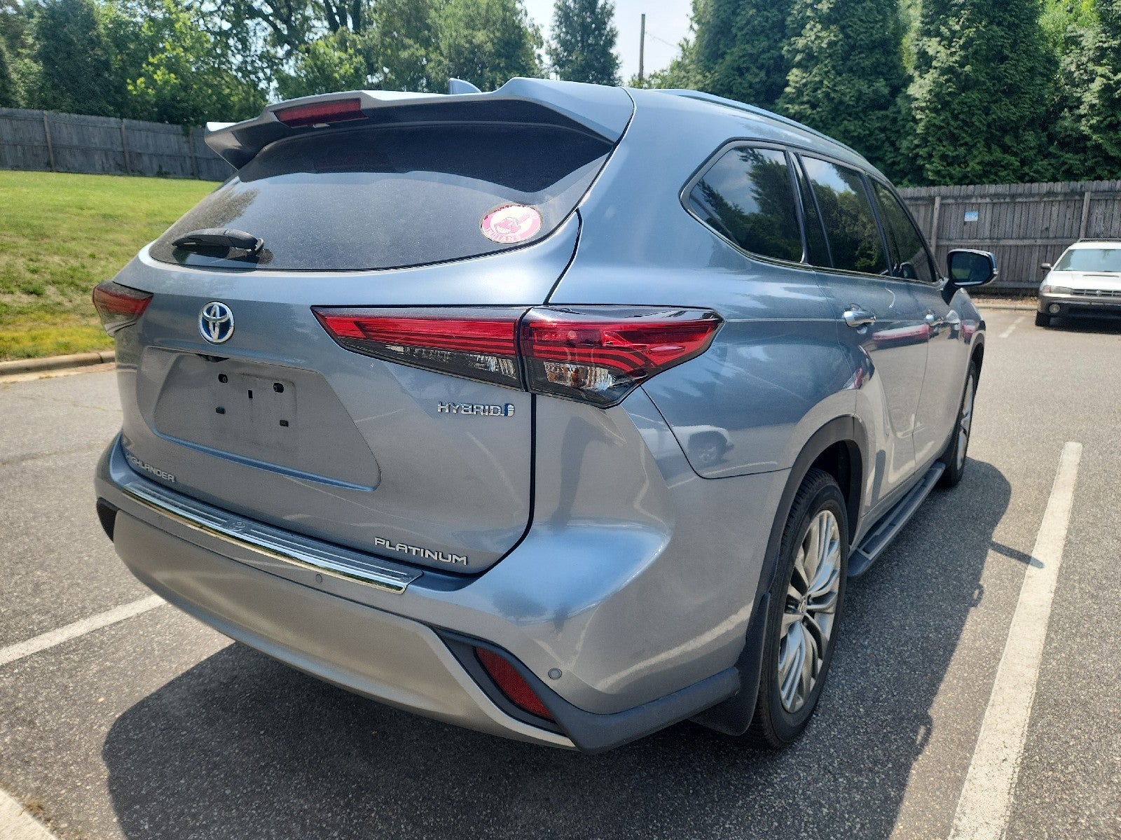 2021 Toyota Highlander Hybrid Platinum