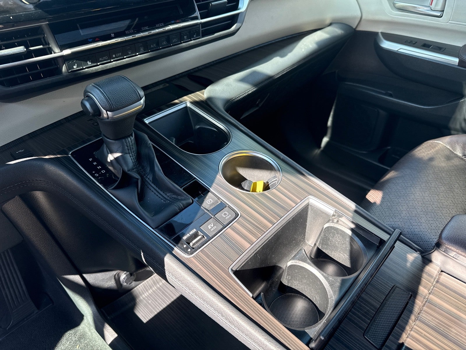 2023 Toyota Sienna Platinum