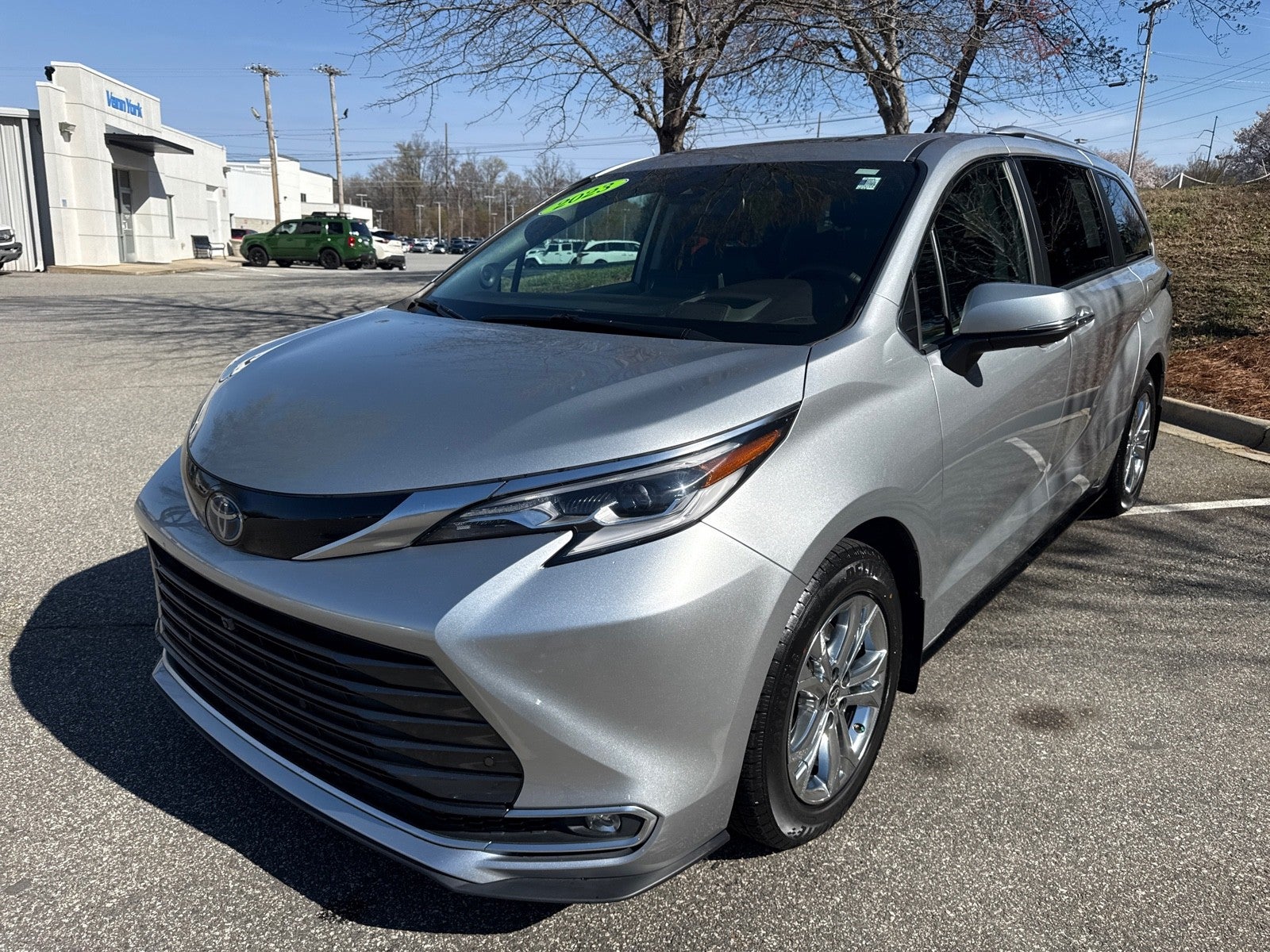 2023 Toyota Sienna Platinum