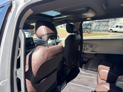 2023 Toyota Sienna Platinum
