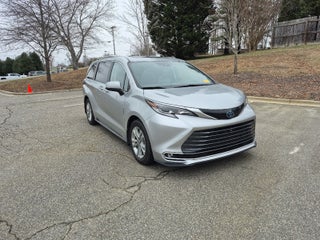 2023 Toyota Sienna Platinum