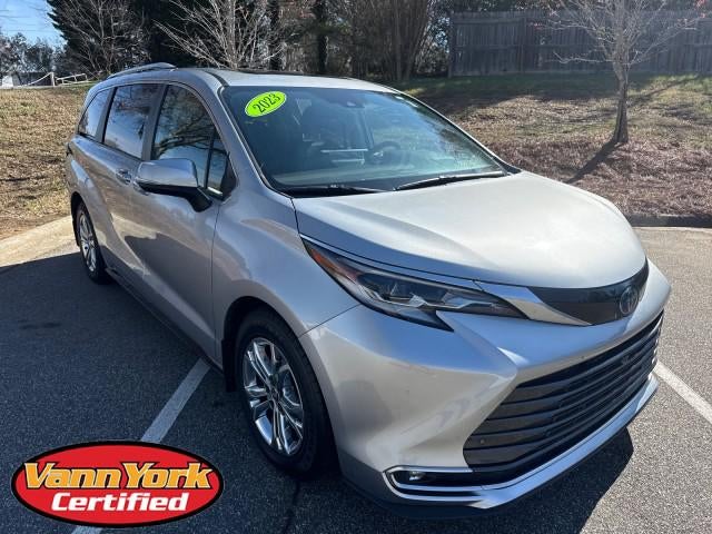 2023 Toyota Sienna Platinum