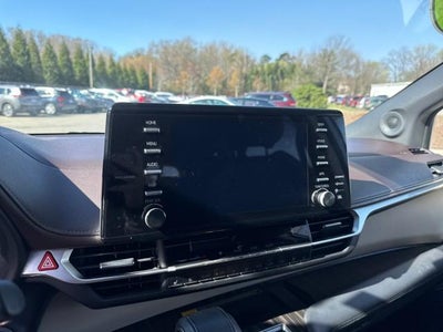 2023 Toyota Sienna Platinum