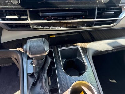 2023 Toyota Sienna Platinum