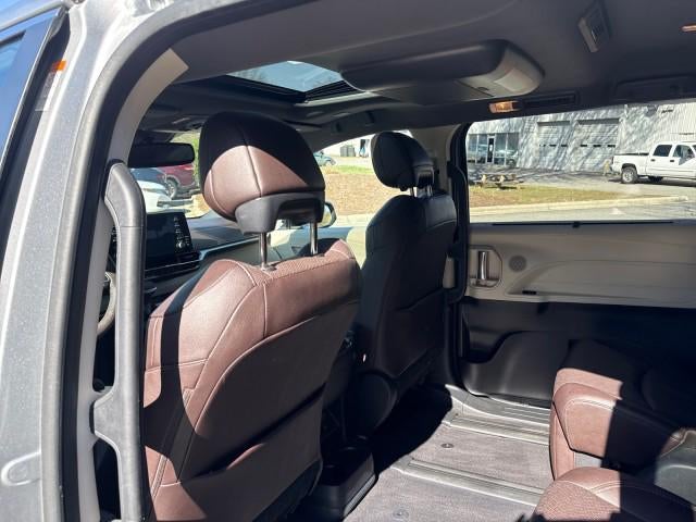 2023 Toyota Sienna Platinum