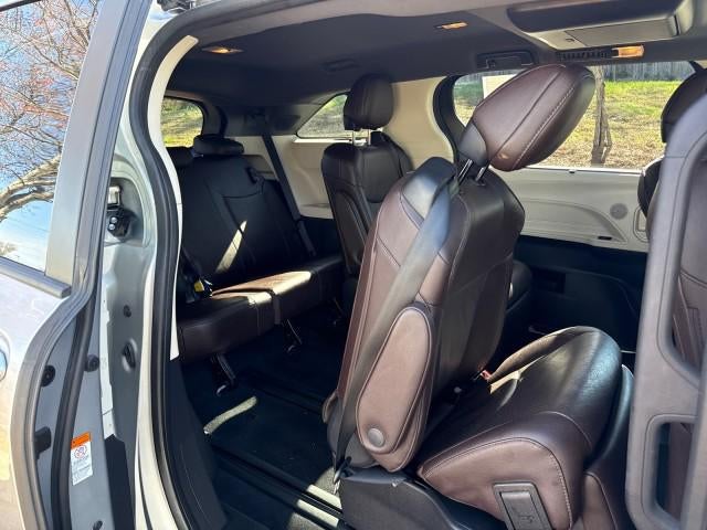 2023 Toyota Sienna Platinum