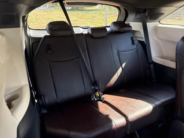 2023 Toyota Sienna Platinum