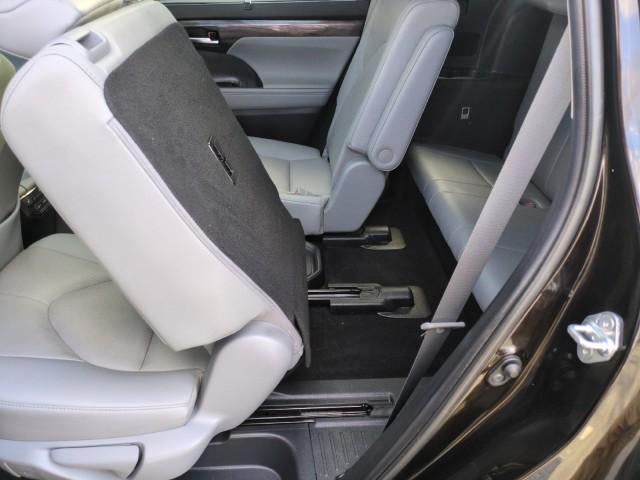 2020 Toyota Highlander Platinum