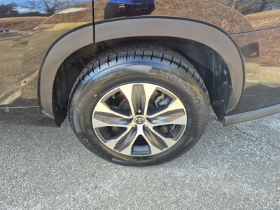 2020 Toyota Highlander Hybrid XLE