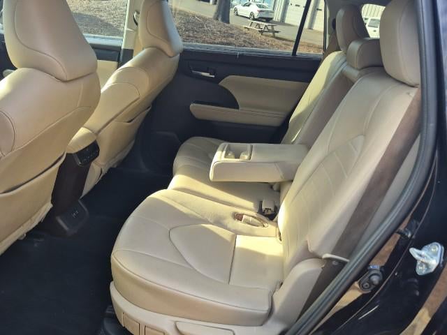 2020 Toyota Highlander Hybrid XLE