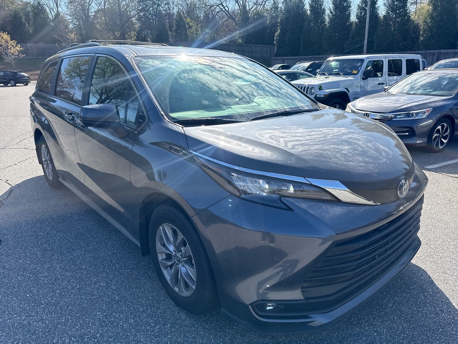 2025 Toyota Sienna XLE