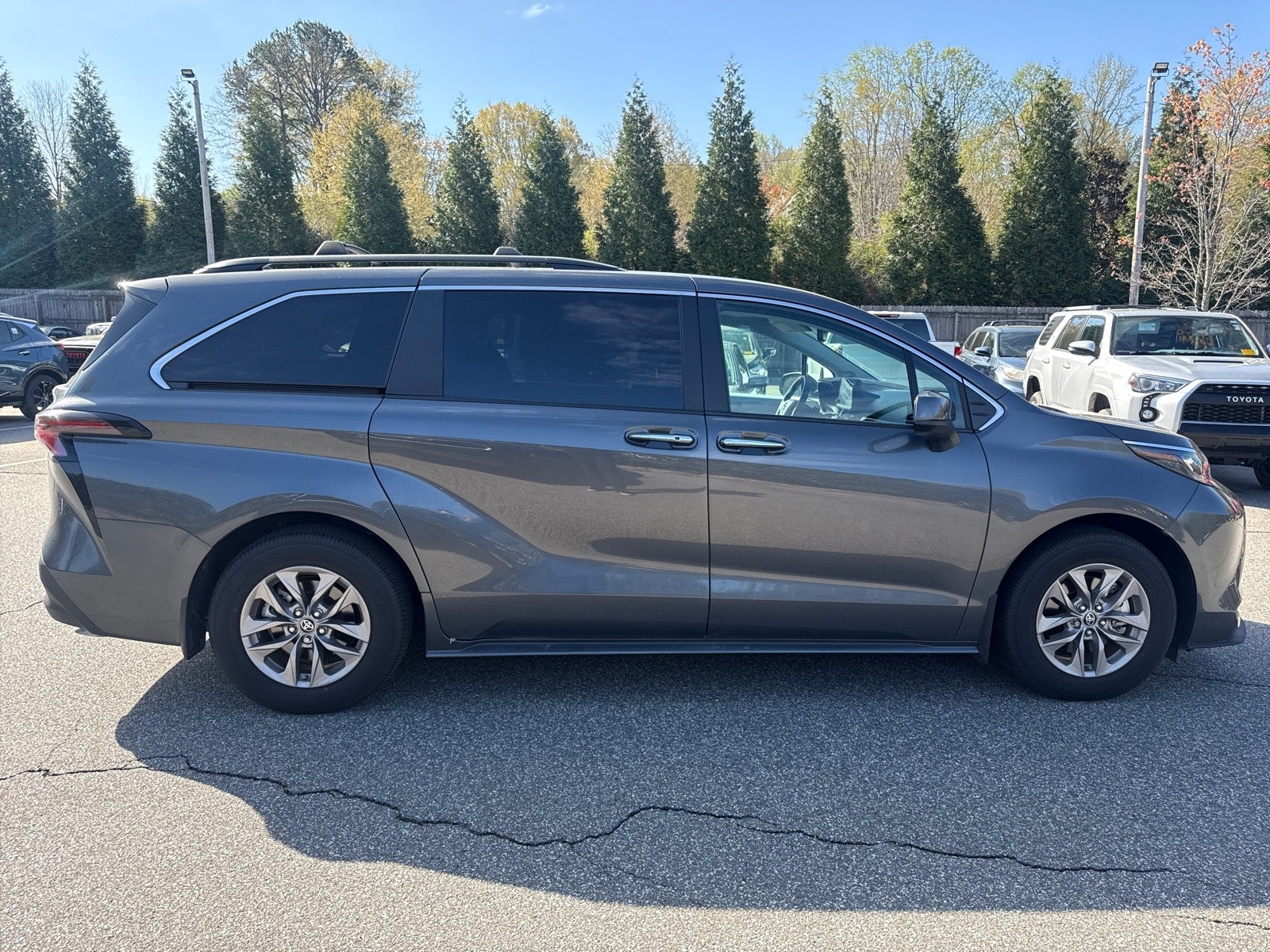 2025 Toyota Sienna XLE