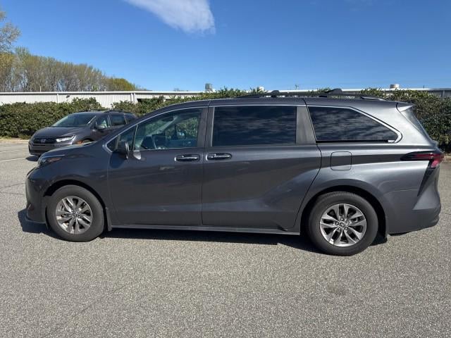 2025 Toyota Sienna XLE