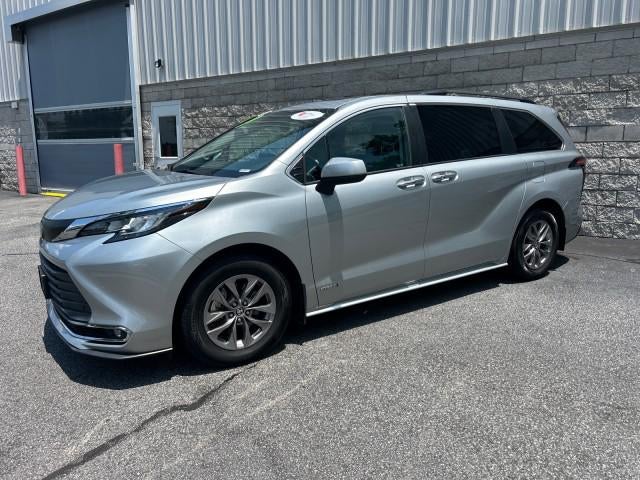 2021 Toyota Sienna XLE