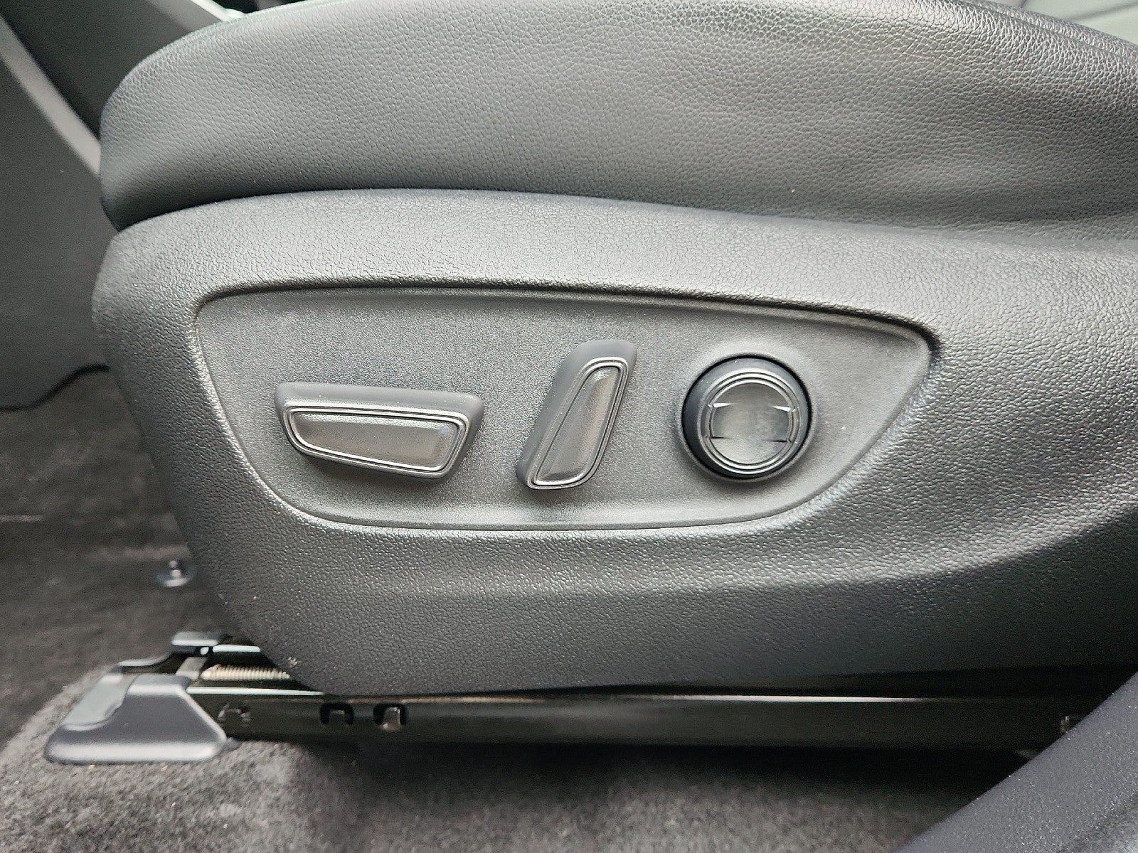 2024 Toyota Highlander Hybrid XLE