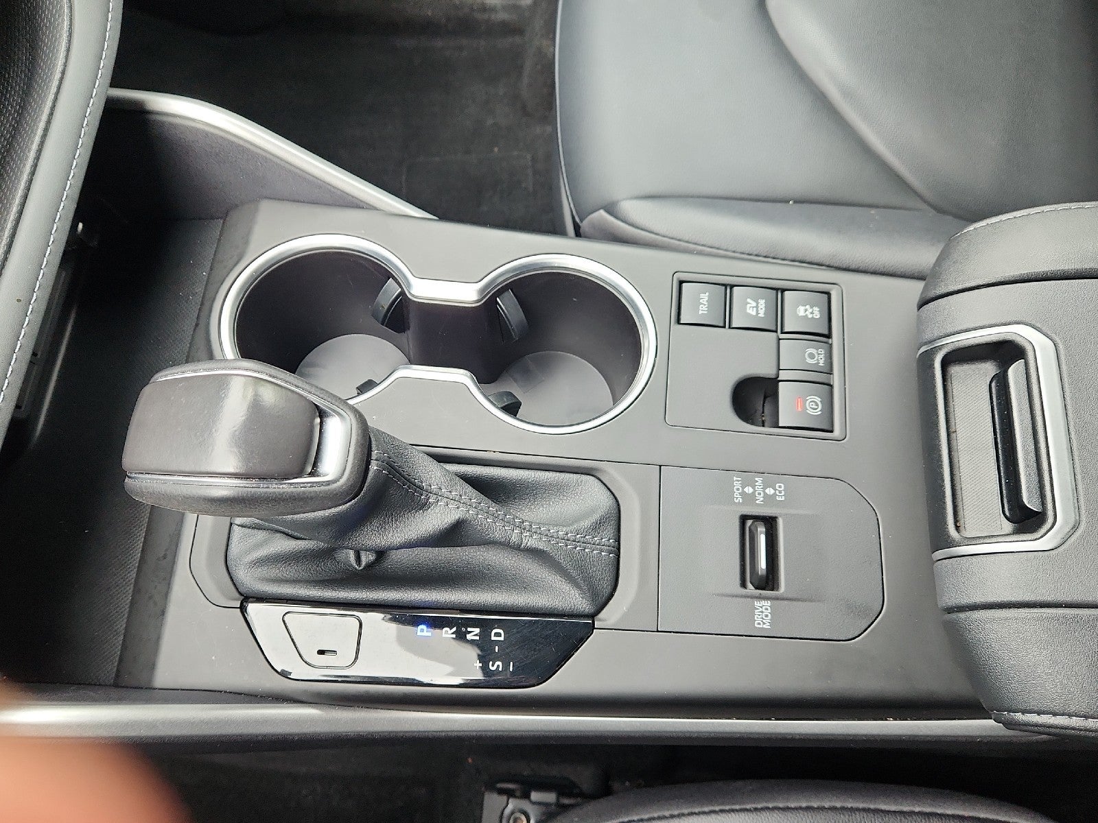 2024 Toyota Highlander Hybrid XLE