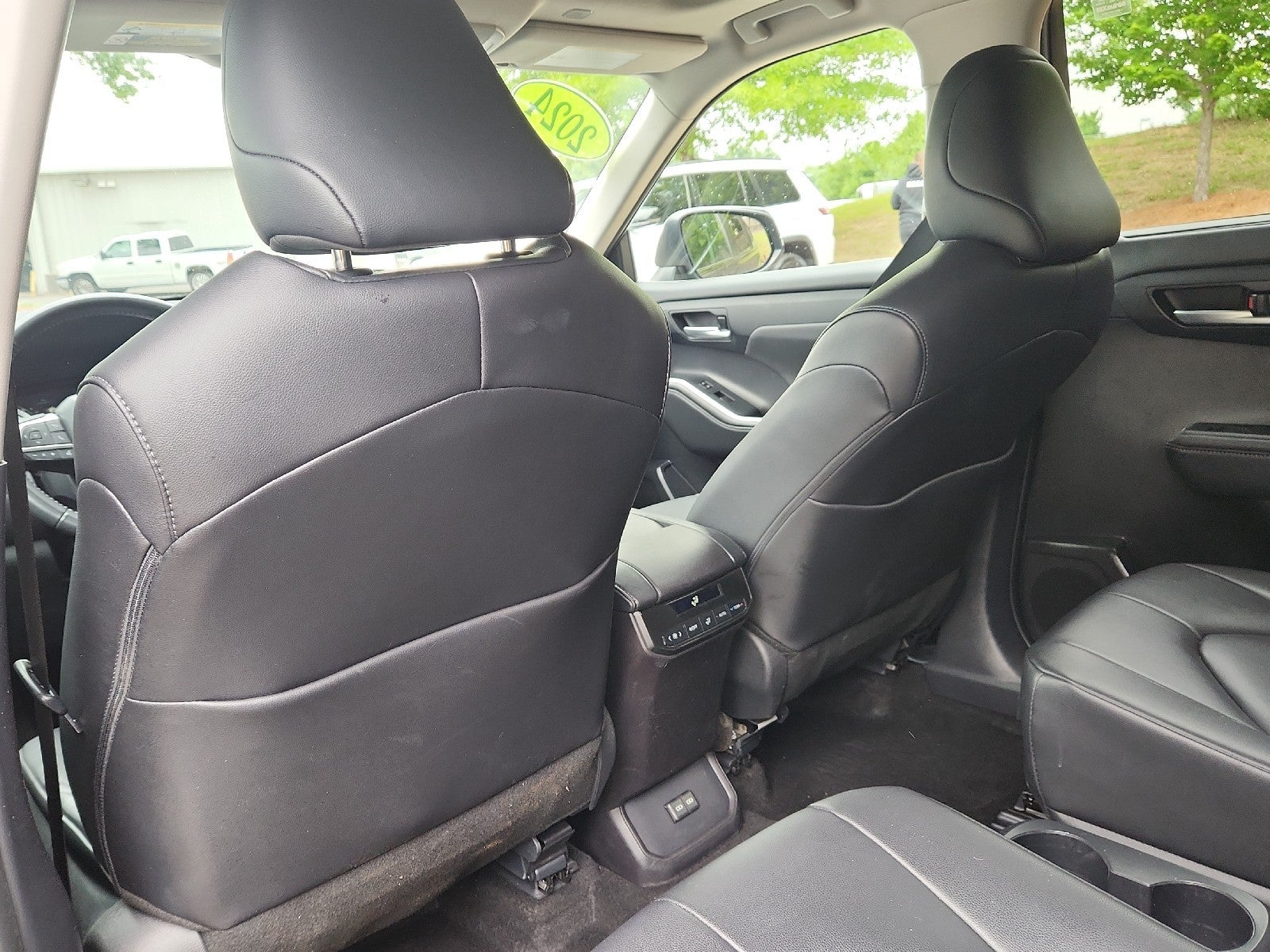 2024 Toyota Highlander Hybrid XLE